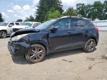  Salvage Hyundai TUCSON