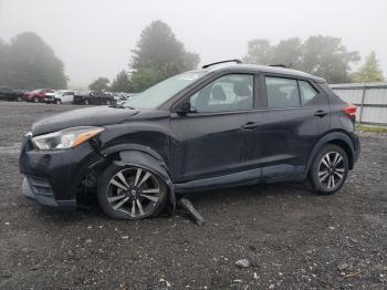  Salvage Nissan Kicks