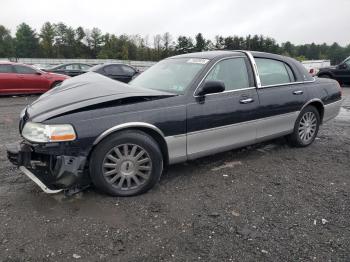  Salvage Lincoln Towncar