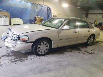  Salvage Lincoln Towncar