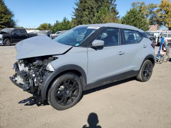  Salvage Nissan Kicks