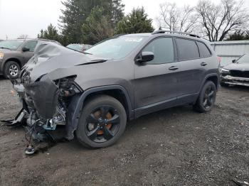  Salvage Jeep Grand Cherokee