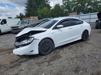  Salvage Chrysler 200