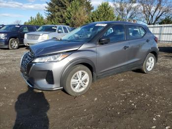  Salvage Nissan Kicks