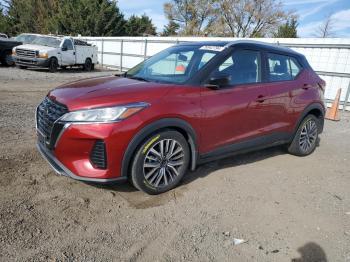  Salvage Nissan Kicks