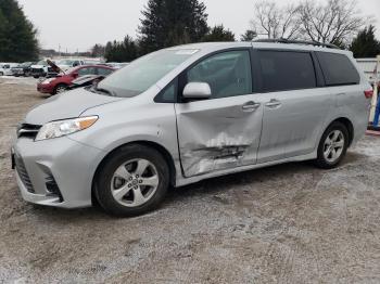  Salvage Toyota Sienna