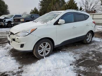  Salvage Hyundai TUCSON