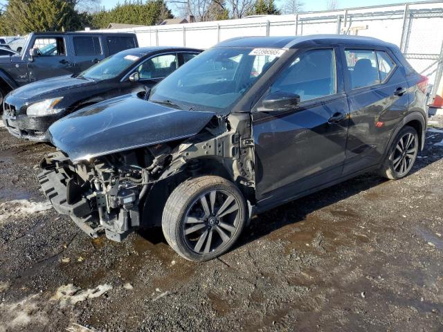  Salvage Nissan Kicks