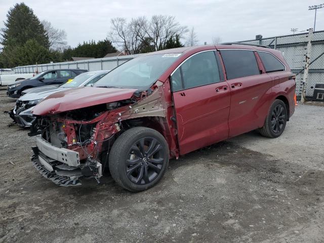  Salvage Toyota Sienna