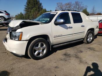  Salvage Chevrolet Avalanche