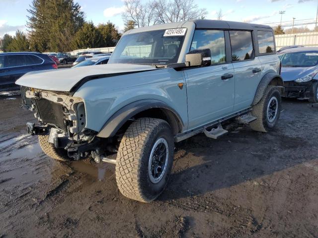  Salvage Ford Bronco