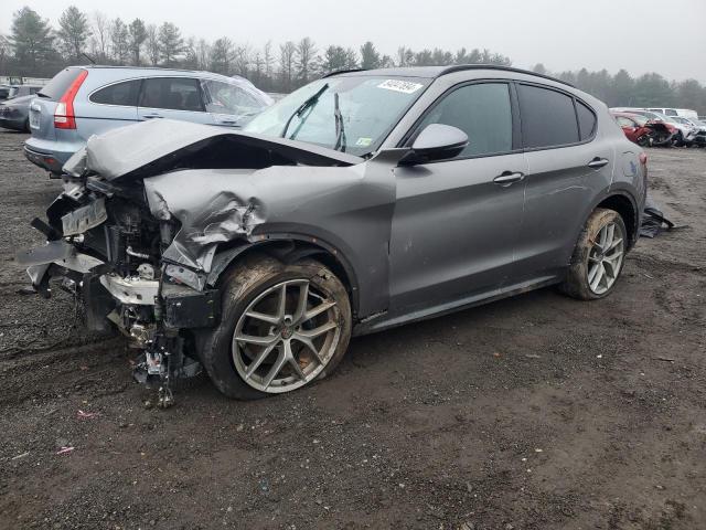  Salvage Alfa Romeo Stelvio