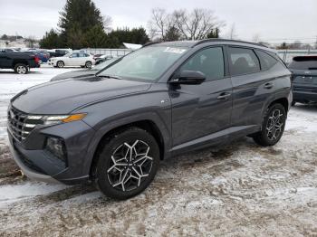  Salvage Hyundai TUCSON