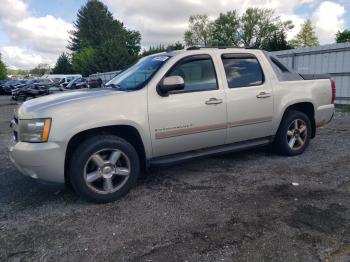  Salvage Chevrolet Avalanche