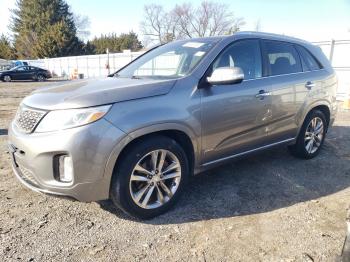  Salvage Kia Sorento