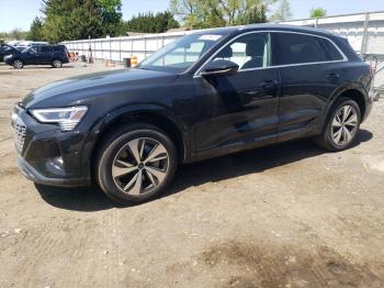  Salvage Audi Q8