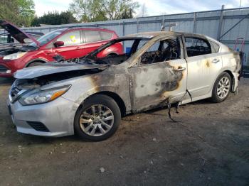  Salvage Nissan Altima