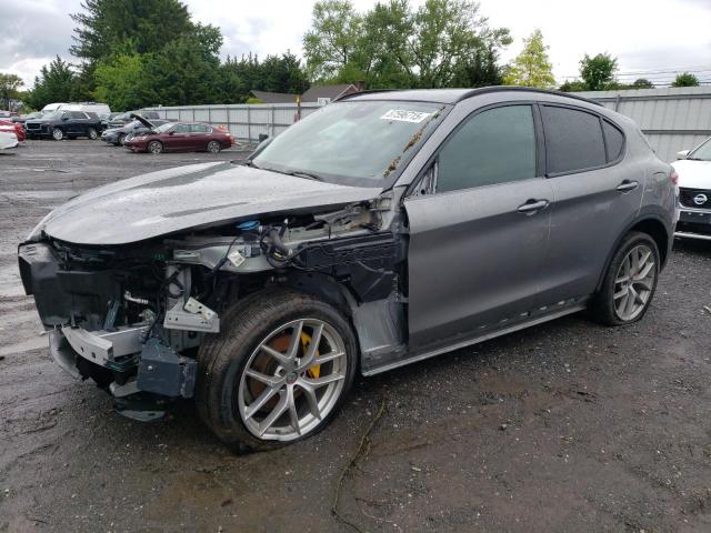  Salvage Alfa Romeo Stelvio