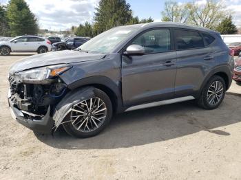  Salvage Hyundai TUCSON