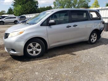  Salvage Toyota Sienna