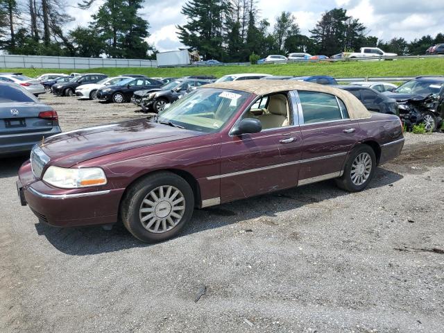  Salvage Lincoln Towncar