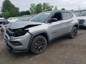  Salvage Jeep Compass