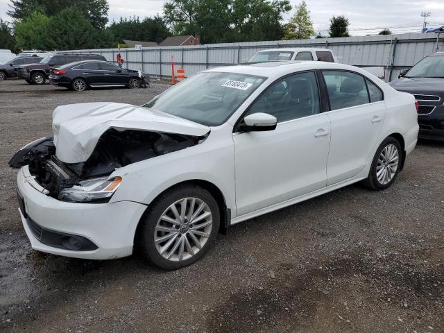  Salvage Autocar At
