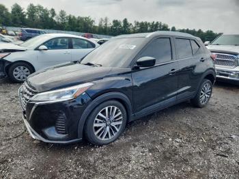  Salvage Nissan Kicks