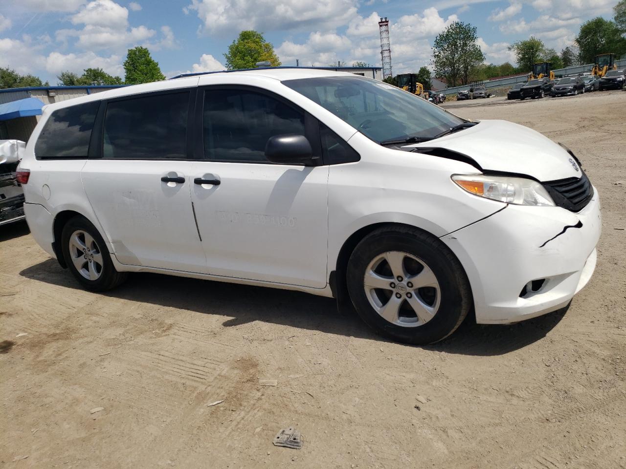 Toyota Sienna Image 9