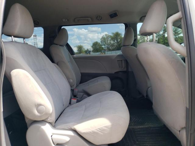 Toyota Sienna Image 5