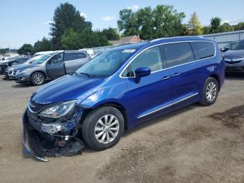  Salvage Chrysler Pacifica