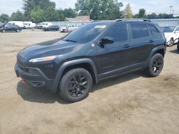  Salvage Jeep Cherokee