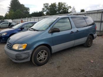 Salvage Toyota Sienna