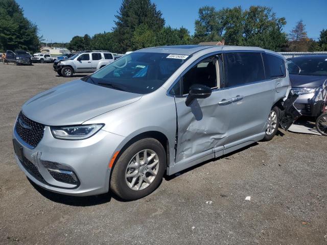  Salvage Chrysler Pacifica