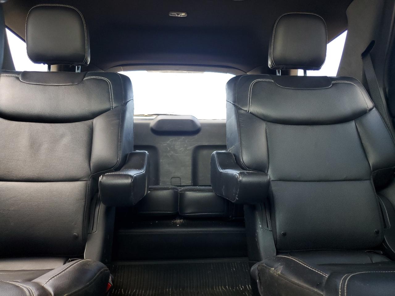 Ford Explorer St Image 11