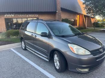 Salvage Toyota Sienna