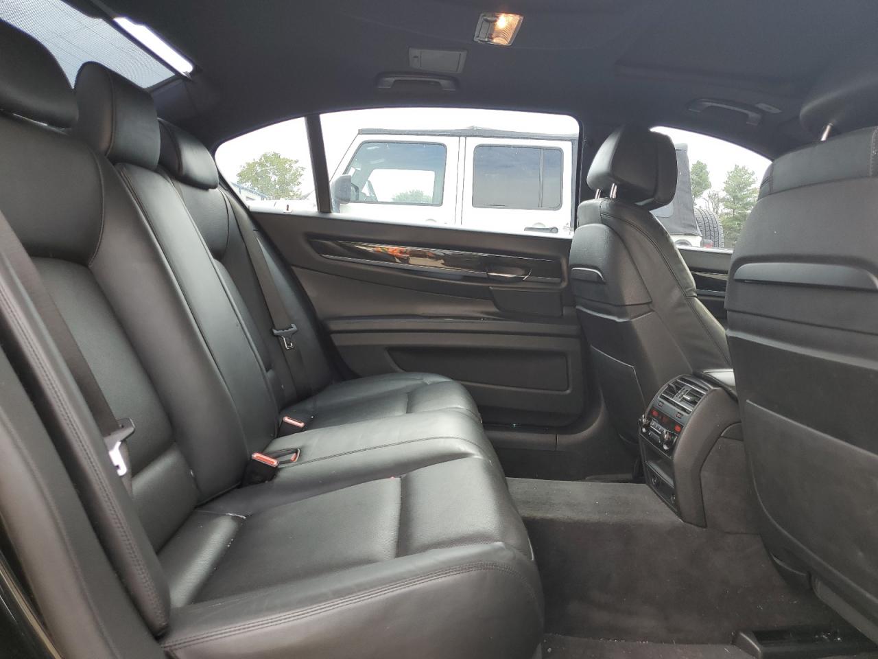 BMW 7 Series Lxi Image 11