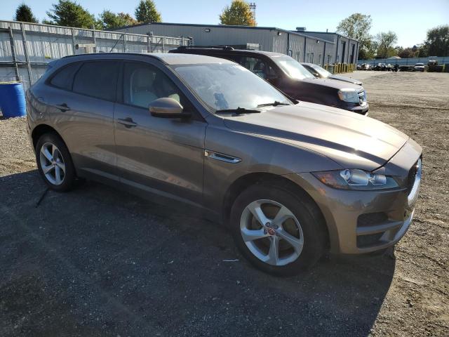 Jaguar F-PACE Premium Image 8