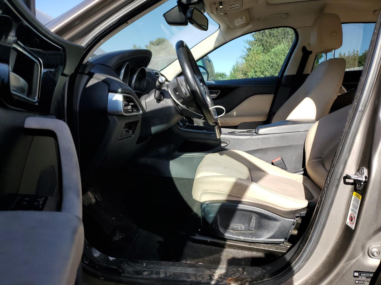 Jaguar F-PACE Premium Image 5