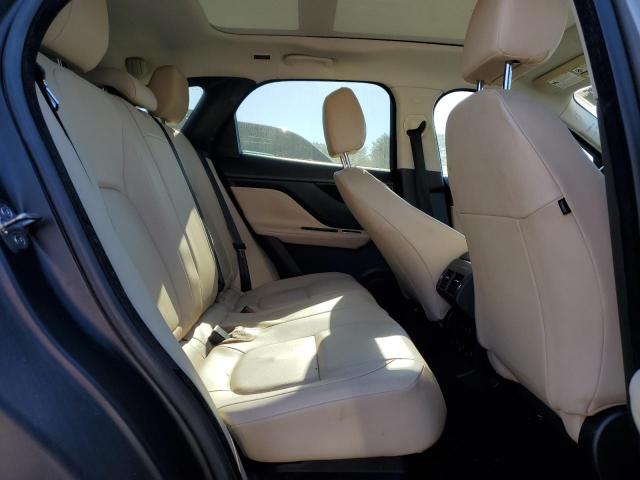 Jaguar F-PACE Premium Image 9