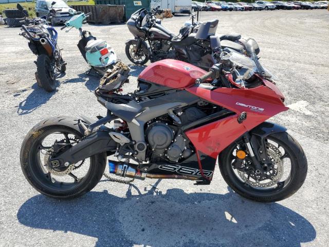  Salvage Triumph Motorcycle Daytona 66