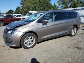  Salvage Chrysler Pacifica