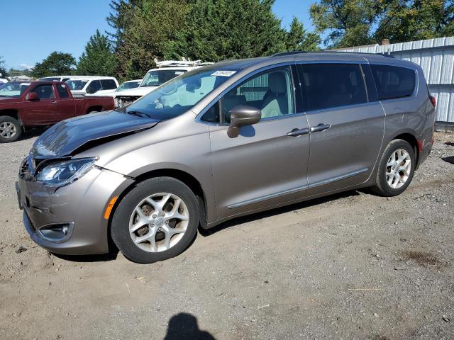  Salvage Chrysler Pacifica
