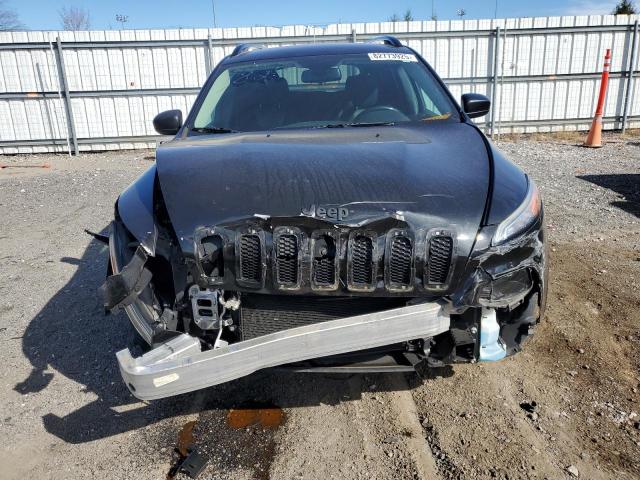 Jeep Grand Cherokee Sport Image 9