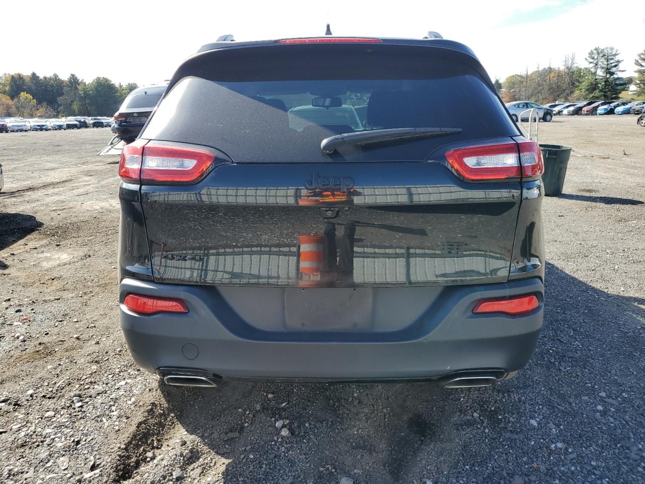 Jeep Grand Cherokee Sport Image 6