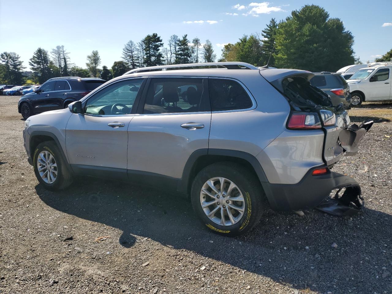 Jeep Grand Cherokee Latitude Image 2