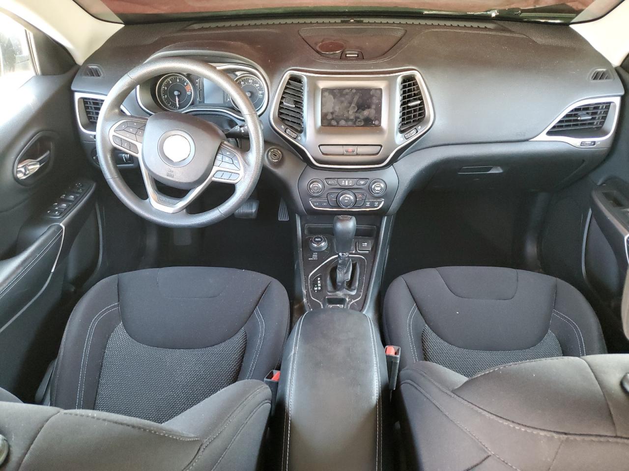 Jeep Grand Cherokee Latitude Image 10