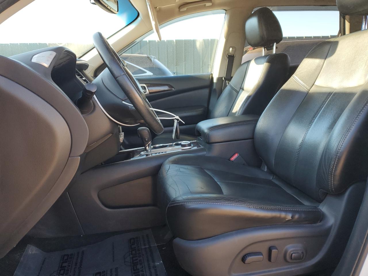 Nissan Pathfinder S Image 6