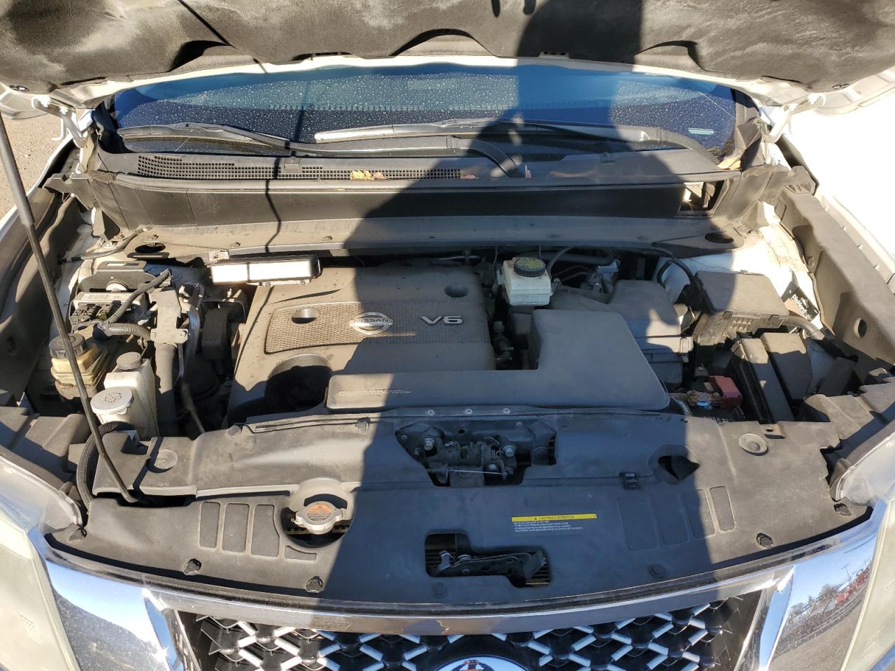 Nissan Pathfinder S Image 9