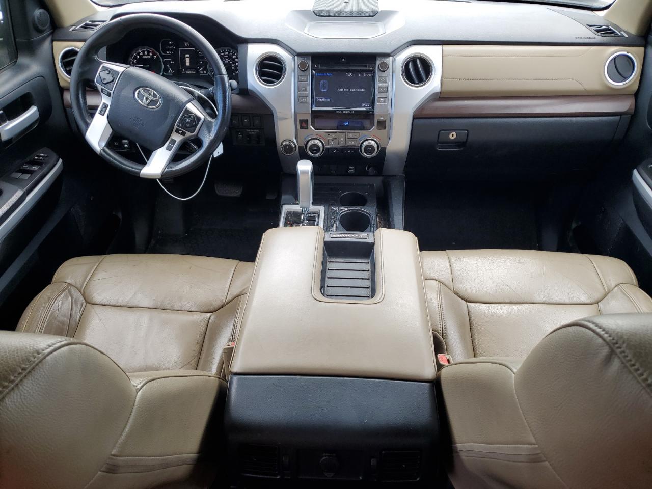 Toyota Tundra Crewmax Limited Image 10